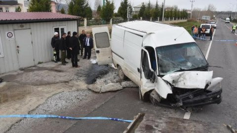 Feci kaza... Polis alarma geçti - Resim : 1