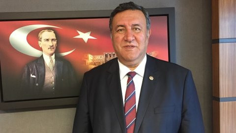 Milli Eğitim değil, gezinti bakanlığı! - Resim : 1