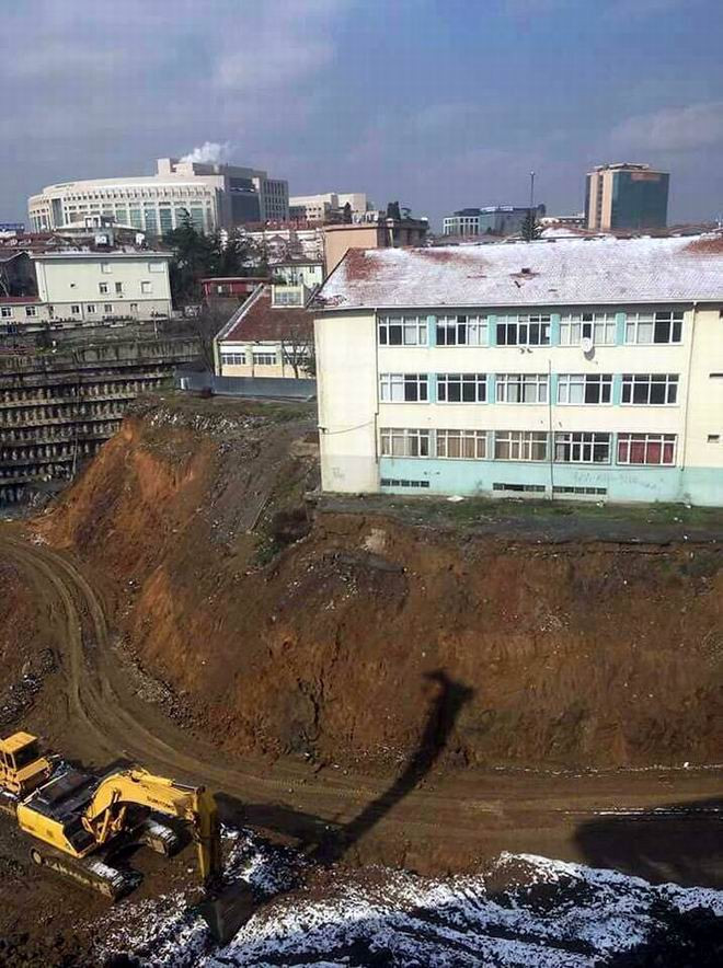 Şişli Endüstri Meslek Lisesi her an çökebilir! - Resim : 2