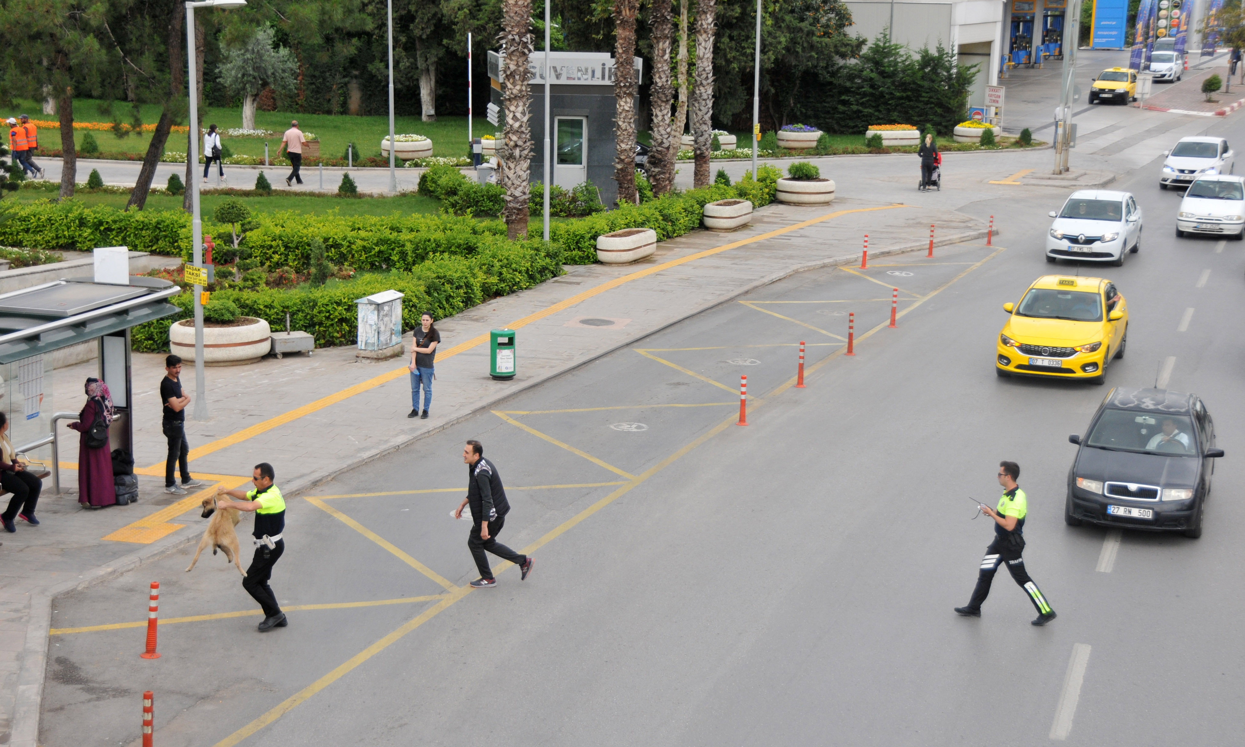 Ayın polisi seçildi! Nedeni ise... - Resim : 2