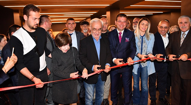 Şener Şen ve Ayşen Gruda'yı onurlandıran açılış - Resim : 1