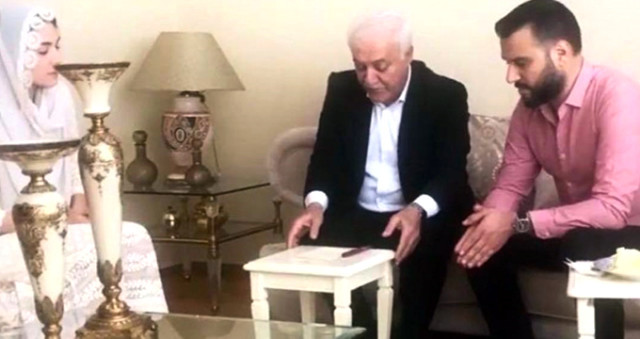 Buse Varol ile Alişan çifti o görevi Nihat Hatipoğlu'ya verdi - Resim : 1
