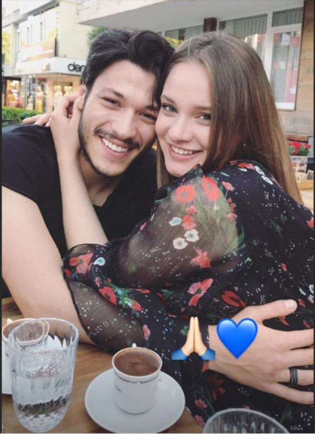 Kubilay Aka ve Miray Daner çiftinden ilk aşk fotoğrafı - Resim : 1