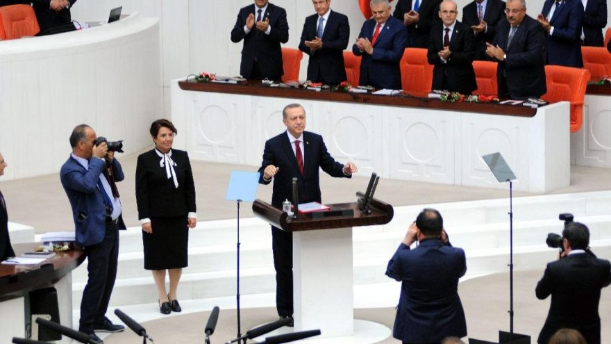 Bardakçı'dan Meclis'teki yemin için tartışılacak teklif - Resim : 1