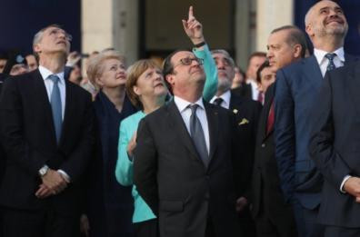 Erdoğan'dan NATO zirvesinde 2 yıl sonra aynı poz - Resim : 4
