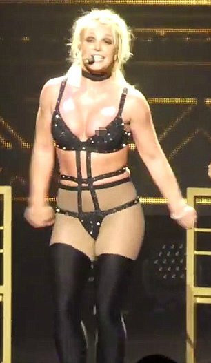 Britney Spears’tan frikik kazası! - Resim : 2