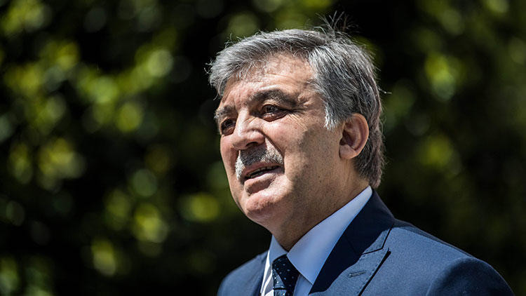 Abdullah Gül'e AKP'den tepki: Dost görünümlü namert