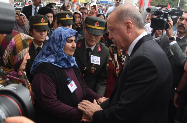 Erdoğan'dan şehit anne ve bebeğin cenazesinde 'idam' mesajı - Resim : 4