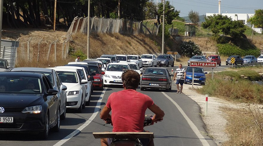 Dönüş kuyruğu 3 kilometreyi aştı - Resim : 2