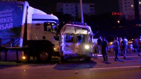 İstanbul'da korkunç kaza! Küçük kız şoka girdi - Resim : 1