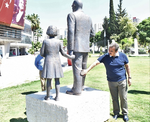 'Bizi Atatürk'ün yolundan kimse döndürümez' - Resim : 1