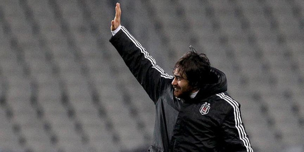 Beşiktaş'ta Veli Kavlak ile yollar ayrıldı - Resim : 1