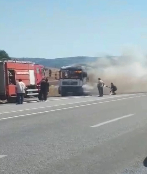 Otoyolda korku dolu anlar! - Resim : 1