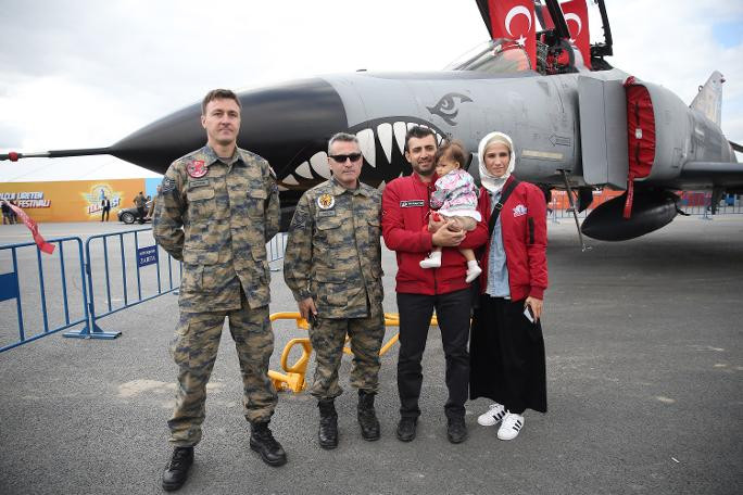 Sümeyye Erdoğan Phantom 4 uçağında - Resim : 1