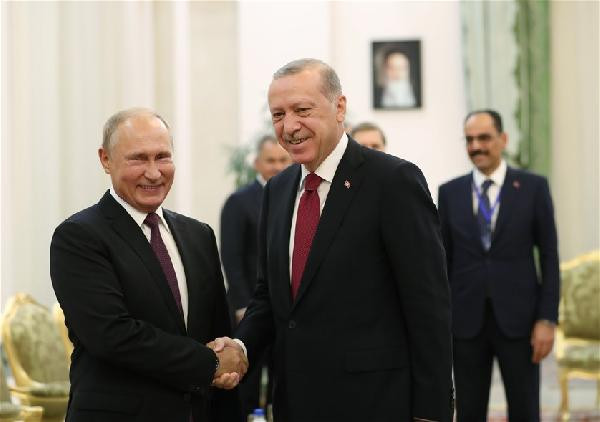 Erdoğan ve Putin başbaşa görüşüyor - Resim : 1