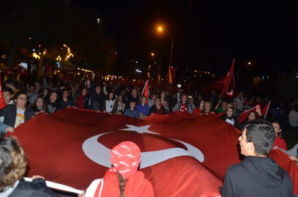 Nilüfer'de yüz binler Cumhuriyet için yürüdü - Resim : 2