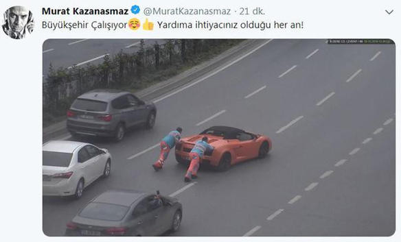 İstanbul'un göbeğinde Lamborghini yolda kaldı, işçiler itti - Resim : 1