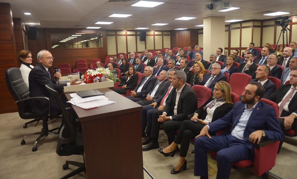 Kılıçdaroğlu ilçe başkanlarıyla buluştu - Resim : 2