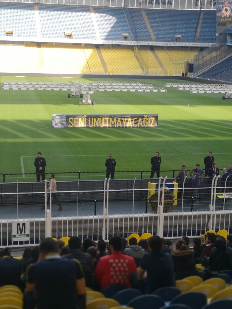 Fenerbahçeli Koray Şener son yolculuğuna uğurlandı - Resim : 2