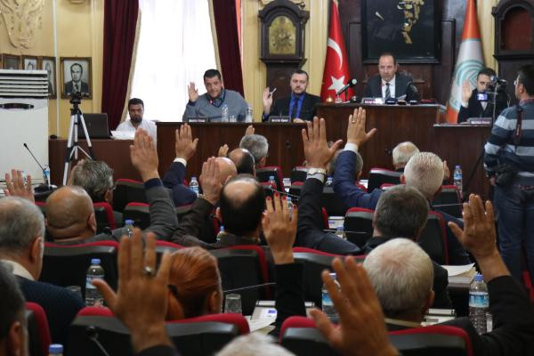 Edirne Belediye Başkanı Recep Gürkan o ismi görevden aldı - Resim : 1