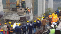  Viyadük çöktü! İşçiler enkaz altında...