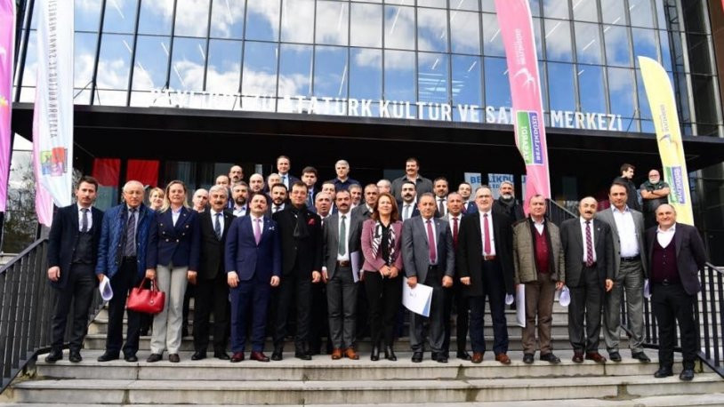 CHP'li Ekrem İmamoğlu, ilçe başkanlarıyla bir araya geldi
