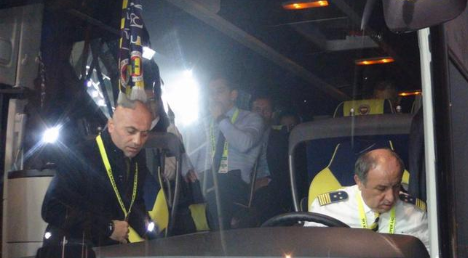 Fenerbahçe'de kriz! Ali Koç'tan 'otobüs' kararı - Resim : 1