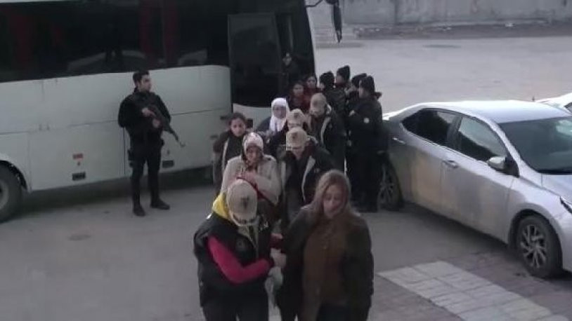 Van'da HDP'ye 'açlık grevi' operasyonu: 14 gözaltı