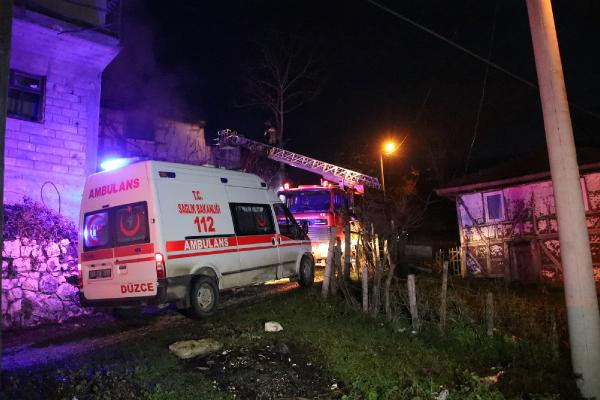 Düzce'de feci yangın: 3 çocuk hayatını kaybetti - Resim : 2