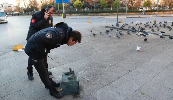 Avanak Avni heykeli çalındı! - Resim : 1