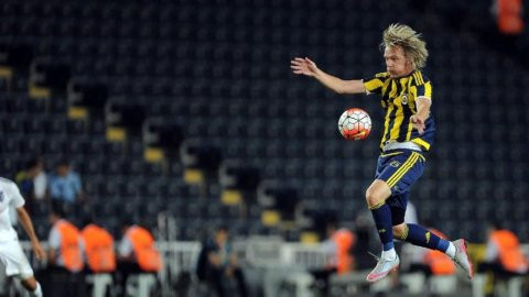 Fenerbahçe'nin eski yıldızı futbolu bırakacak - Resim : 1