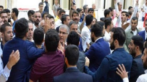 Aday tanıtım toplantısı öncesinde AKP'liler birbirine girdi