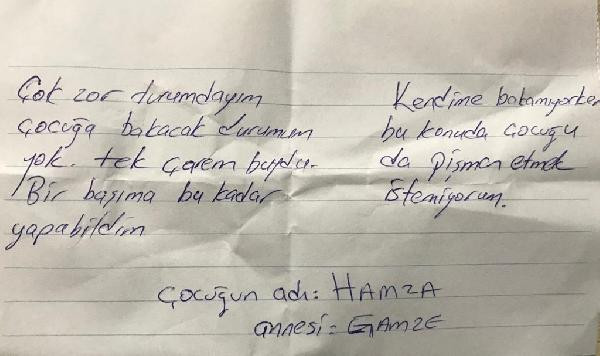 Anne, 3 yaşındaki oğlunu AVM'de cebine not bırakıp terk etti - Resim : 1