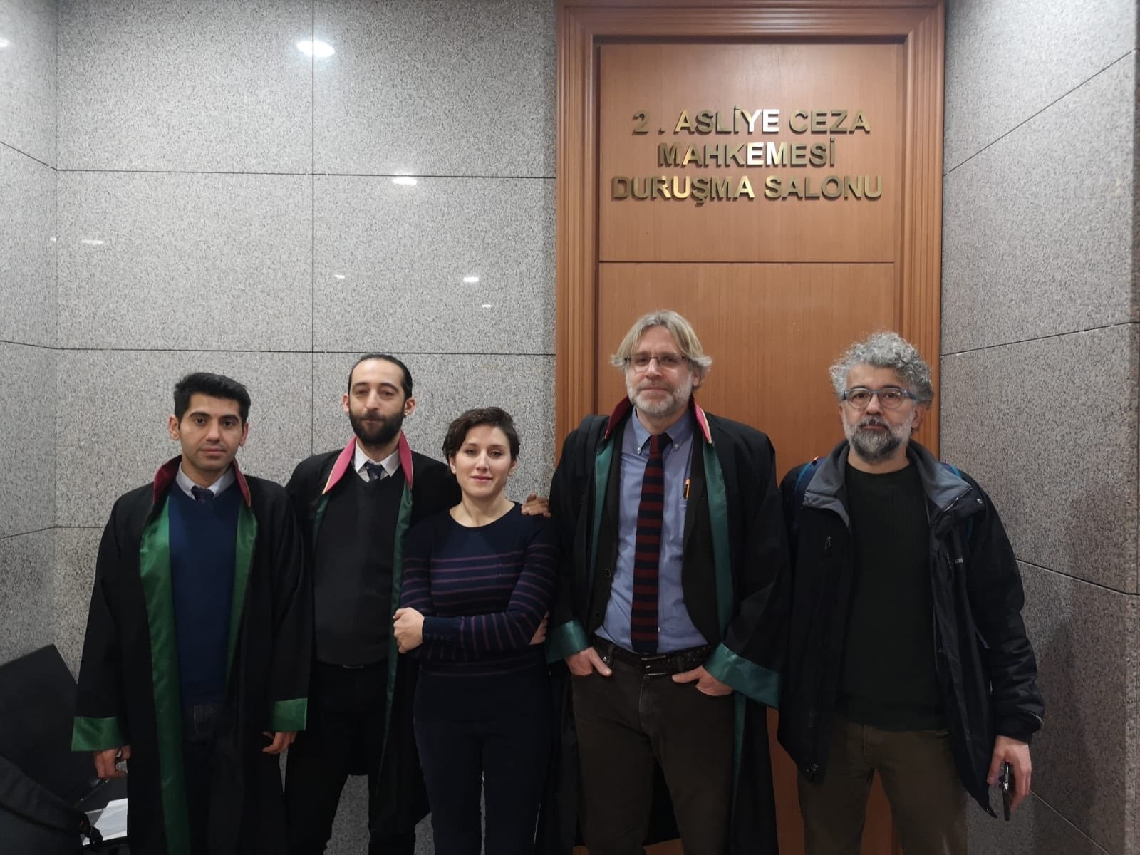 Gazeteci Pelin Ünker'e hapis cezası - Resim : 1