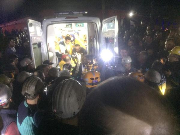 Amasya'da maden ocağında göçük: 4 işçi kurtarıldı - Resim : 1