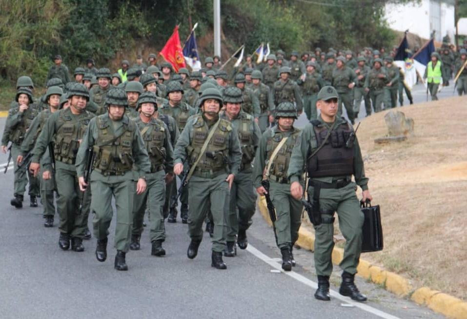 Venezuela'da ordu sokağa çıktı - Resim : 1
