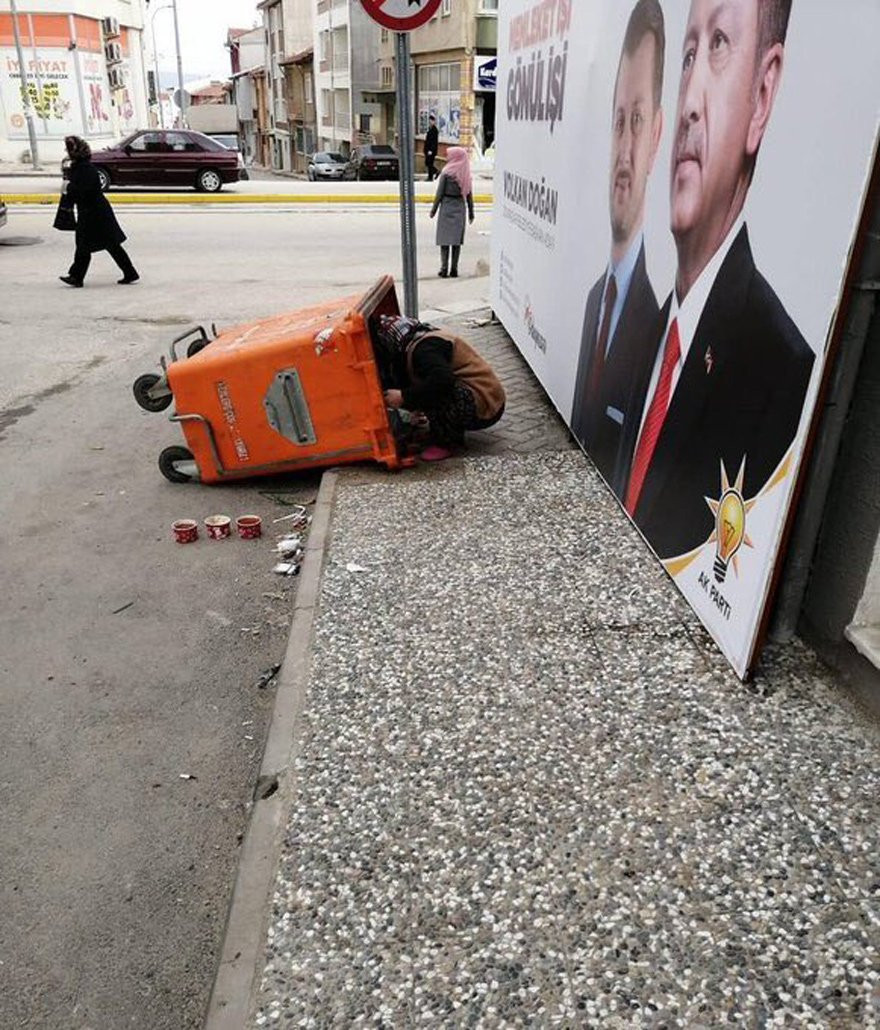 'O fotoğraftaki kadınla ilgili kimse şu soruları sormadı...' - Resim : 1