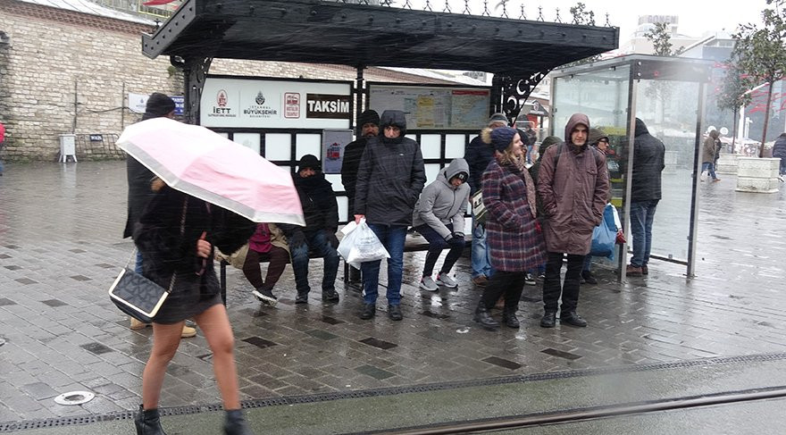 İstanbul'da kar etkisini arttırdı! Validen açıklama - Resim : 3