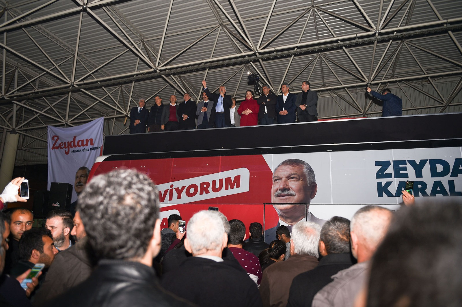 Adana'da ‘İşte Meydan İşte Zeydan’ sloganları - Resim : 1