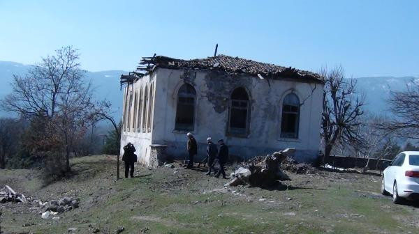 Cumhuriyetin ilk yıllarına ait okul için köylülerden restorasyon talebi - Resim : 1