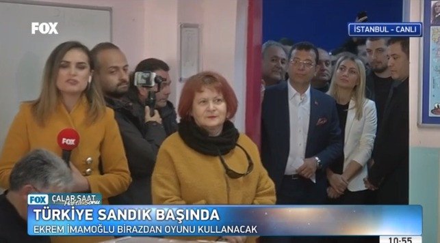 Ekrem İmamoğlu eşini bekleyip oyunu kullandı - Resim : 2