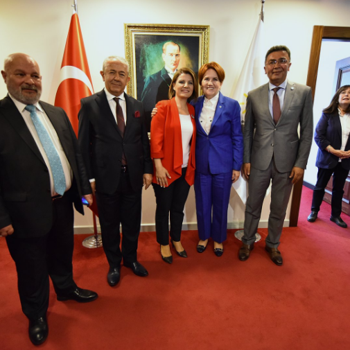 Fatma Kaplan Hürriyet'ten Meral Akşener'e ziyaret - Resim : 4