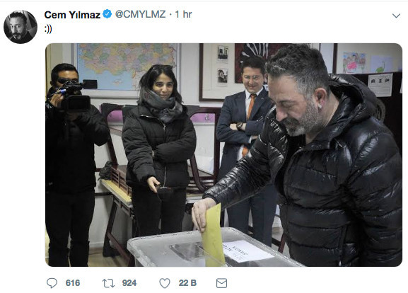 Cem Yılmaz'dan 1 Nisan mesajı! - Resim : 1