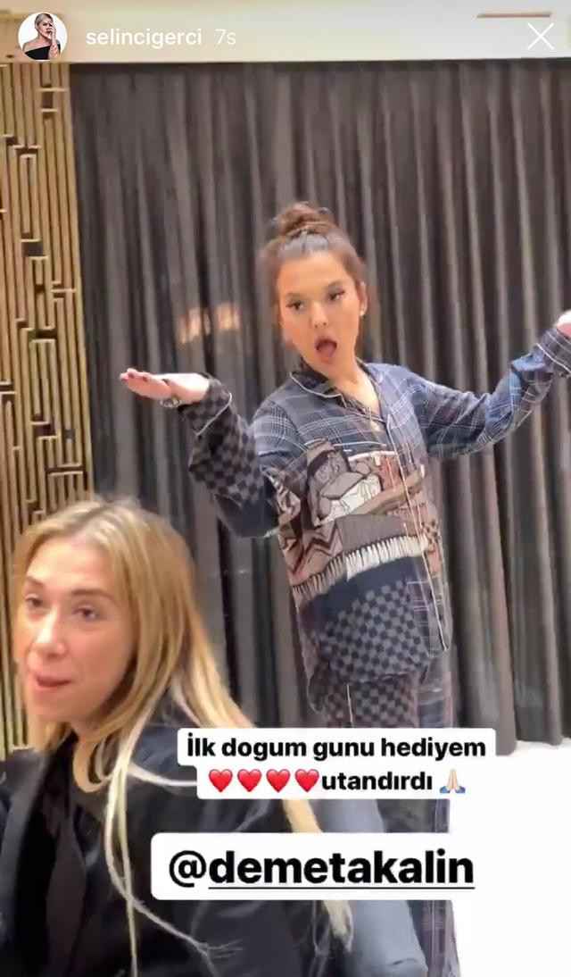 Demet Akalın'dan Selin Ciğerci'ye doğum günü hediyesi - Resim : 2