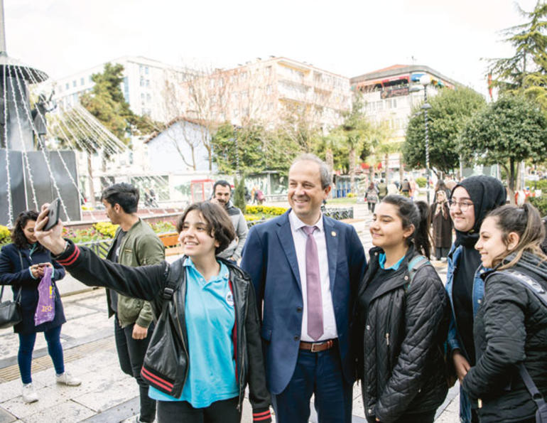 Türkiye’nin ilk engelli belediye başkanı Hançerli mücadelesini anlattı - Resim : 1