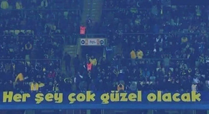 Erdoğan'ın tehdidi sonrası Fenerbahçe'den pankart açıklaması - Resim : 2