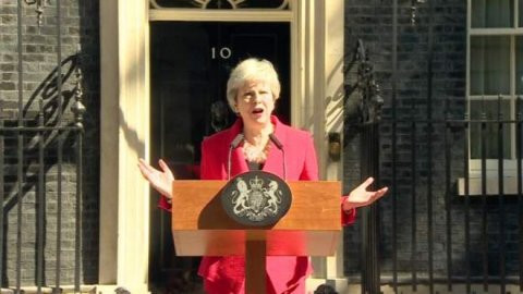 İngiltere Başbakanı Theresa May'den 'istifa' açıklaması