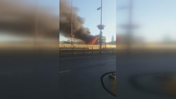 Kadıköy'de yangın! 2 kişi yaşamını yitirdi - Resim : 1