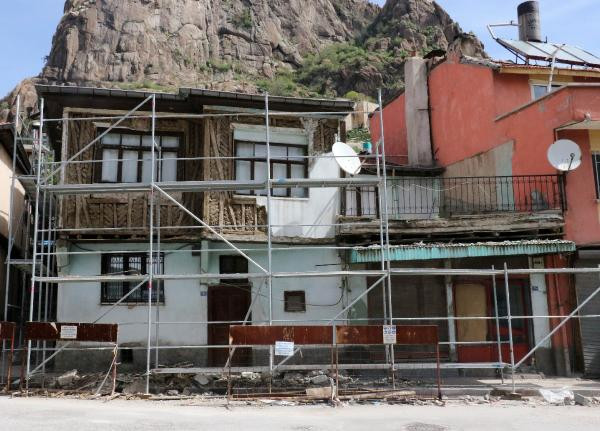 Tarihi Afyonkarahisar evleri restore ediliyor - Resim : 1