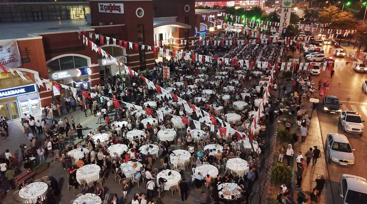 Kılıçdaroğlu, Batıkent’te iftar yaptı - Resim : 2